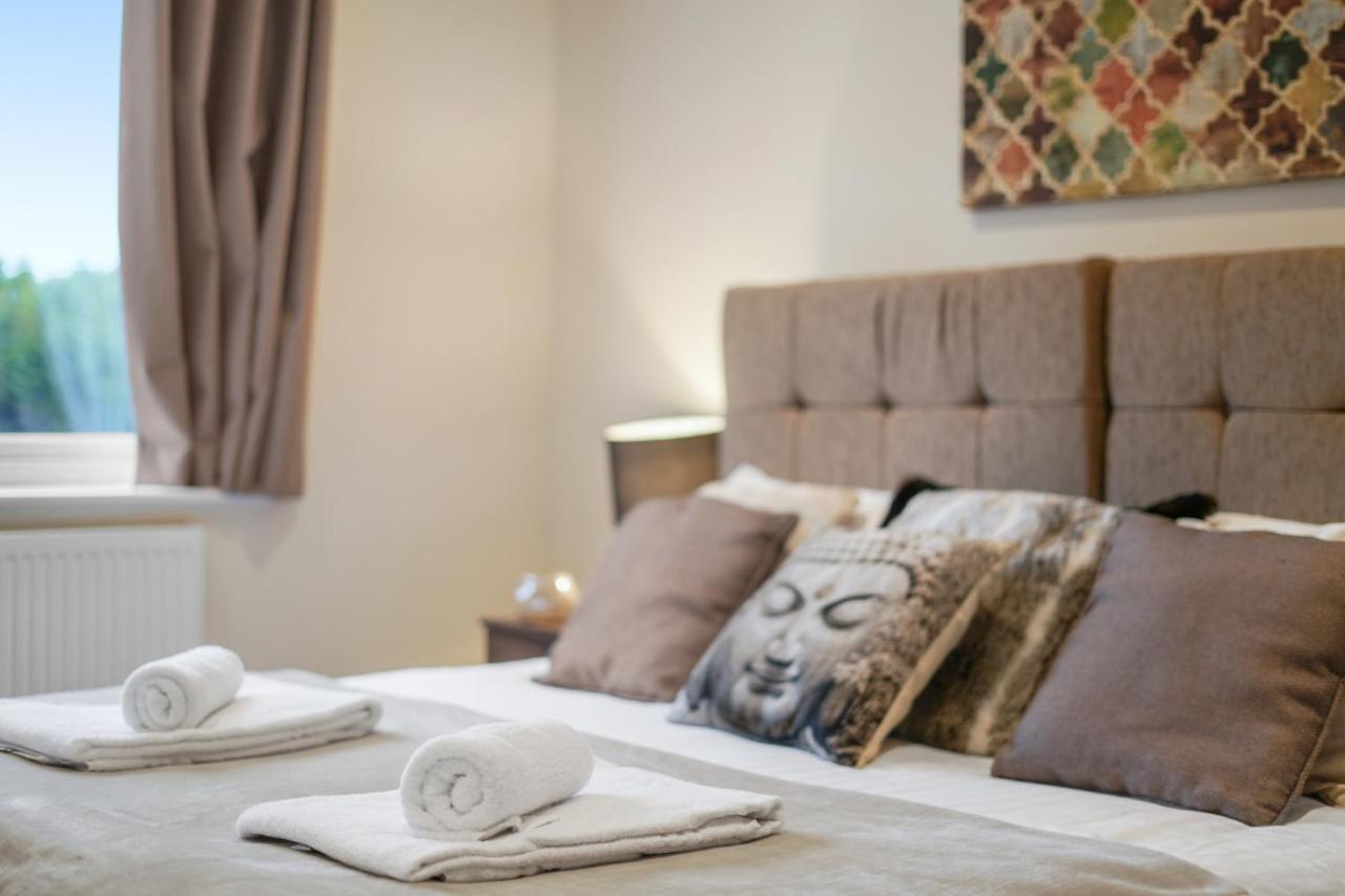 London Heathrow Living Serviced Apartments By Ferndale Stanwell Exterior photo