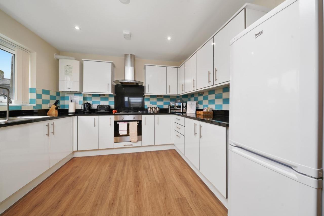 London Heathrow Living Serviced Apartments By Ferndale Stanwell Exterior photo
