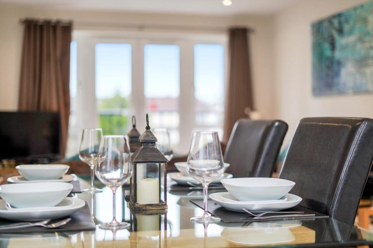 London Heathrow Living Serviced Apartments By Ferndale Stanwell Exterior photo